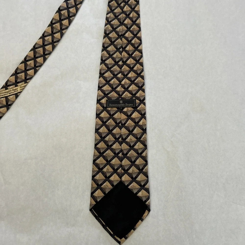 Ermenegildo Zegna  Geometric Silk Tie Yellow Black Disegno Esclusivo‎ EUC